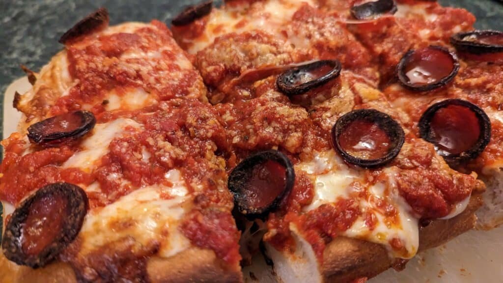 photo of a Sicilian pizza